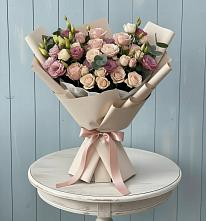 Букет цветов из:  Розы и Лизиантусы в Ундоры