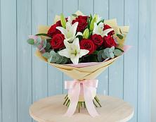 Букет цветов из:  Лилии и Розы #REPLACE_PRED# Ундоры