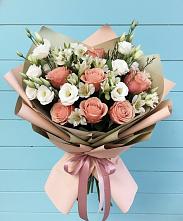 Букет цветов из:  Розы, Альстромерии и Лизиантусы в Ундоры