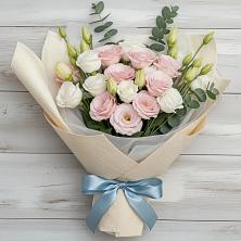 Букет цветов из:  Лизиантусы в Ундоры