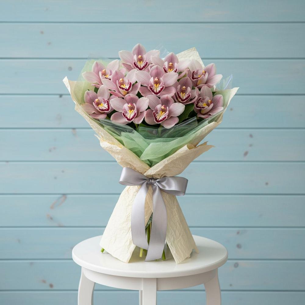 Букет цветов из: Орхидеи и Розы в Ундоры