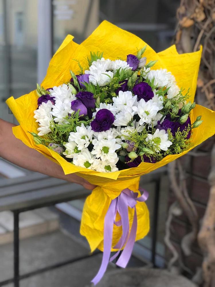 Букет цветов из: Ирисы, Хризантемы и Ромашки в Ундоры