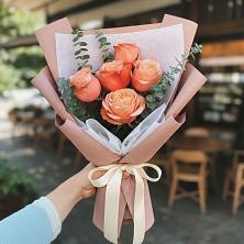 Букет цветов из:  Розы в Ундоры