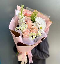 Букет цветов из:  Хризантемы и Розы в Ундоры