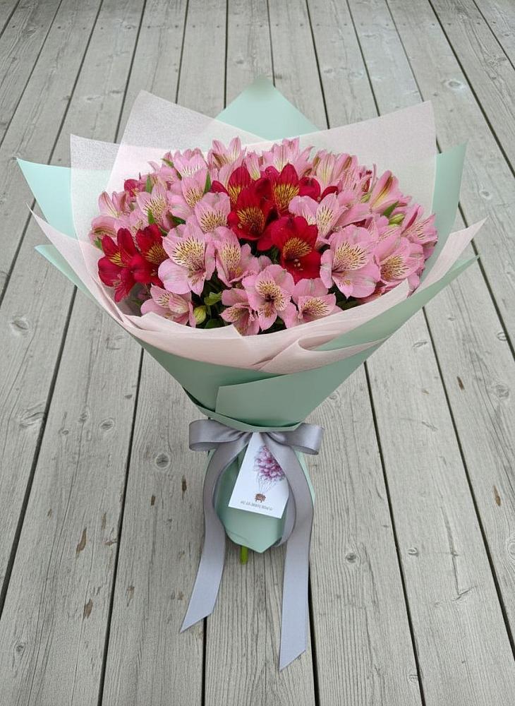 Букет цветов из: Альстромерии в Ундоры