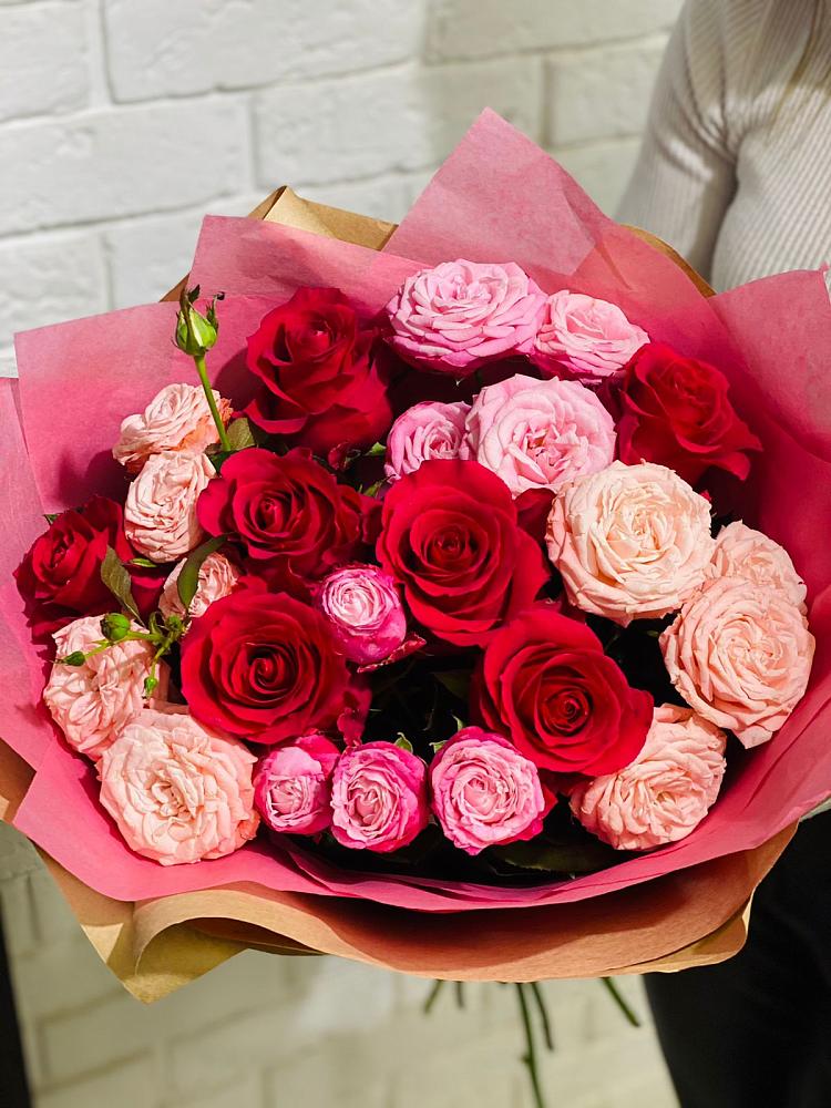 Букет цветов из: Розы в Ундоры