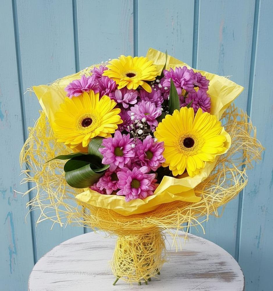 Букет цветов из: Хризантемы и Герберы в Ундоры