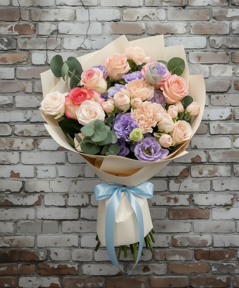 Букет цветов из: Розы, Лизиантусы и Гвоздики в Ундоры