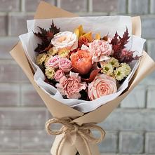 Букет цветов из:  Гвоздики, Хризантемы и Розы в Ундоры