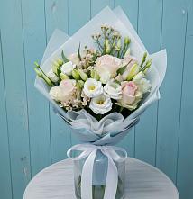 Букет цветов из:  Розы и Лизиантусы в Ундоры