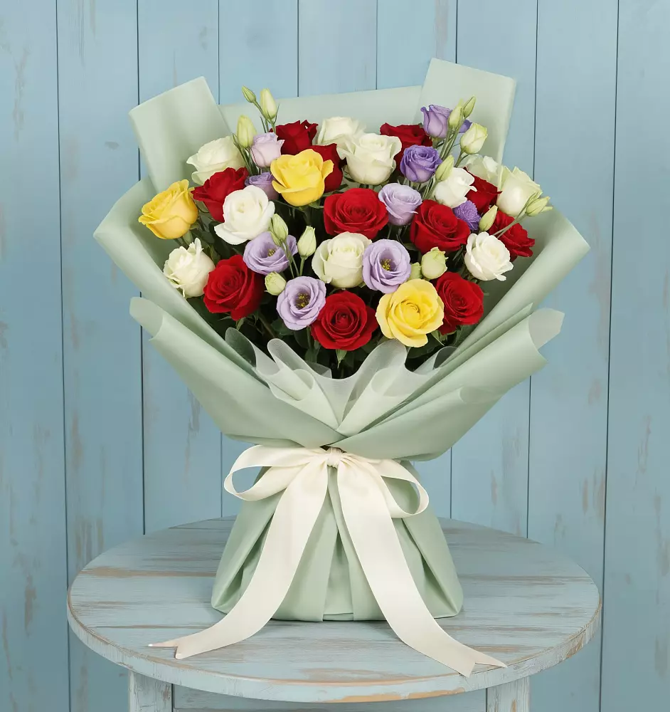 Букет цветов из: Розы в Ундоры