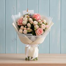 Букет цветов из:  Розы в Ундоры