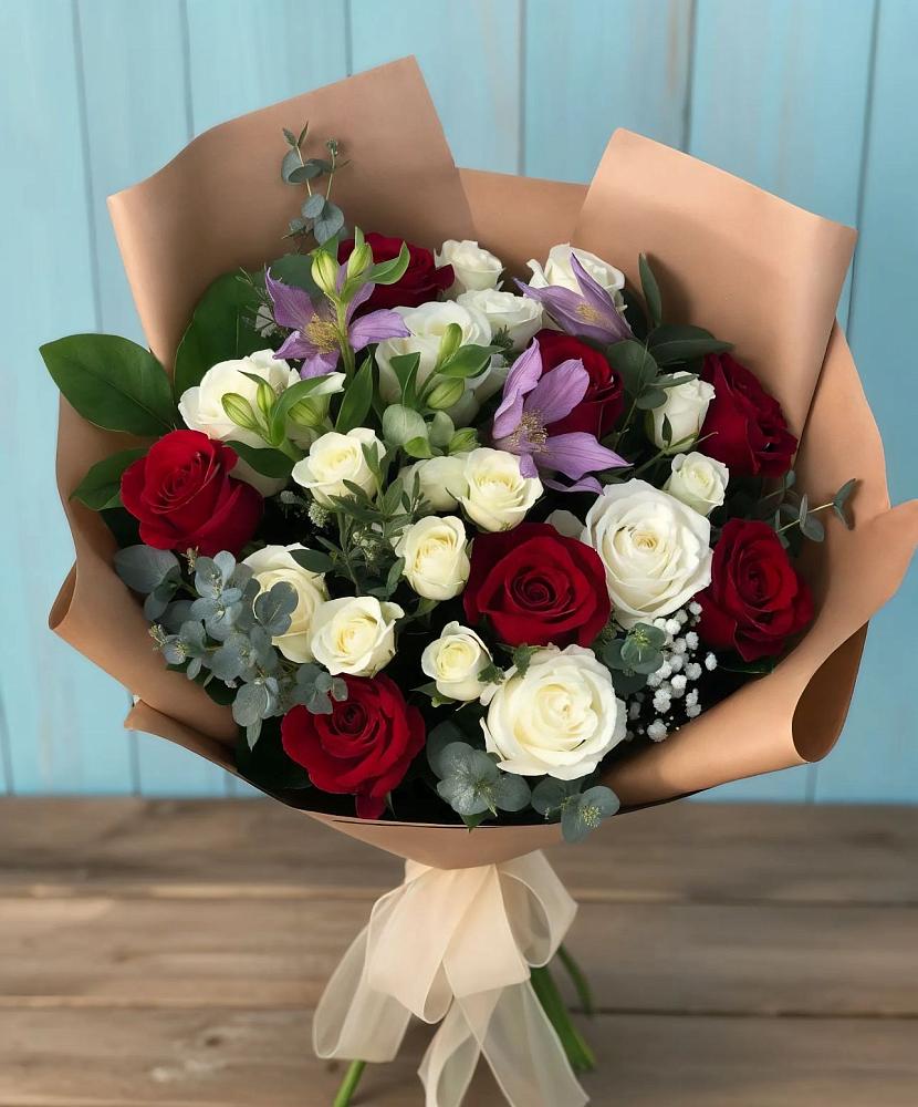 Букет цветов из: Розы и Альстромерии в Ундоры