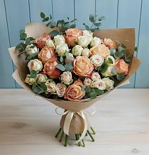 Букет цветов из:  Альстромерии и Розы в Ундоры