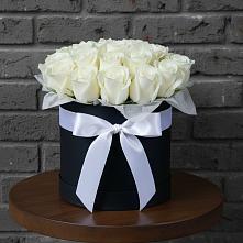 Цветочная композиция из Розы в шляпной коробке в Ундоры